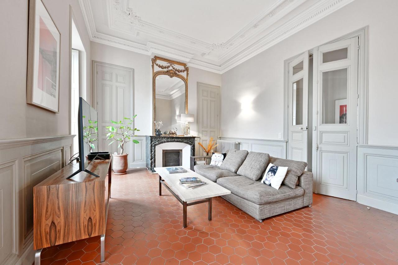 Le Vieux Sextier - Ac Clim - Lumineux - Wifi - Hypercentre Apartment อาวีญง ภายนอก รูปภาพ