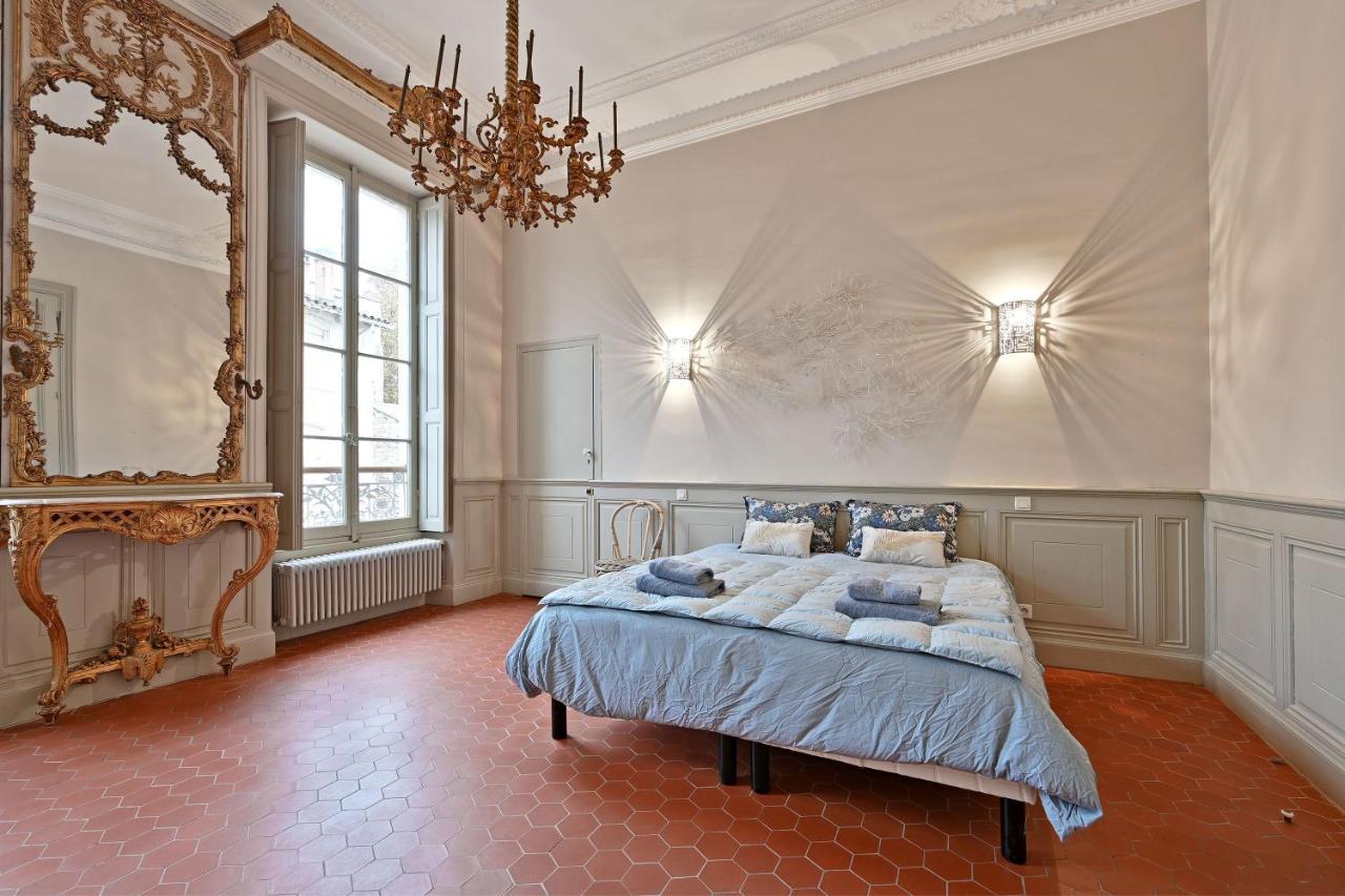 Le Vieux Sextier - Ac Clim - Lumineux - Wifi - Hypercentre Apartment อาวีญง ภายนอก รูปภาพ