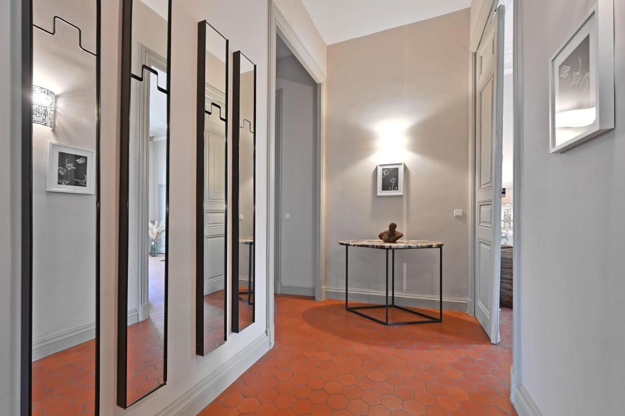 Le Vieux Sextier - Ac Clim - Lumineux - Wifi - Hypercentre Apartment อาวีญง ภายนอก รูปภาพ